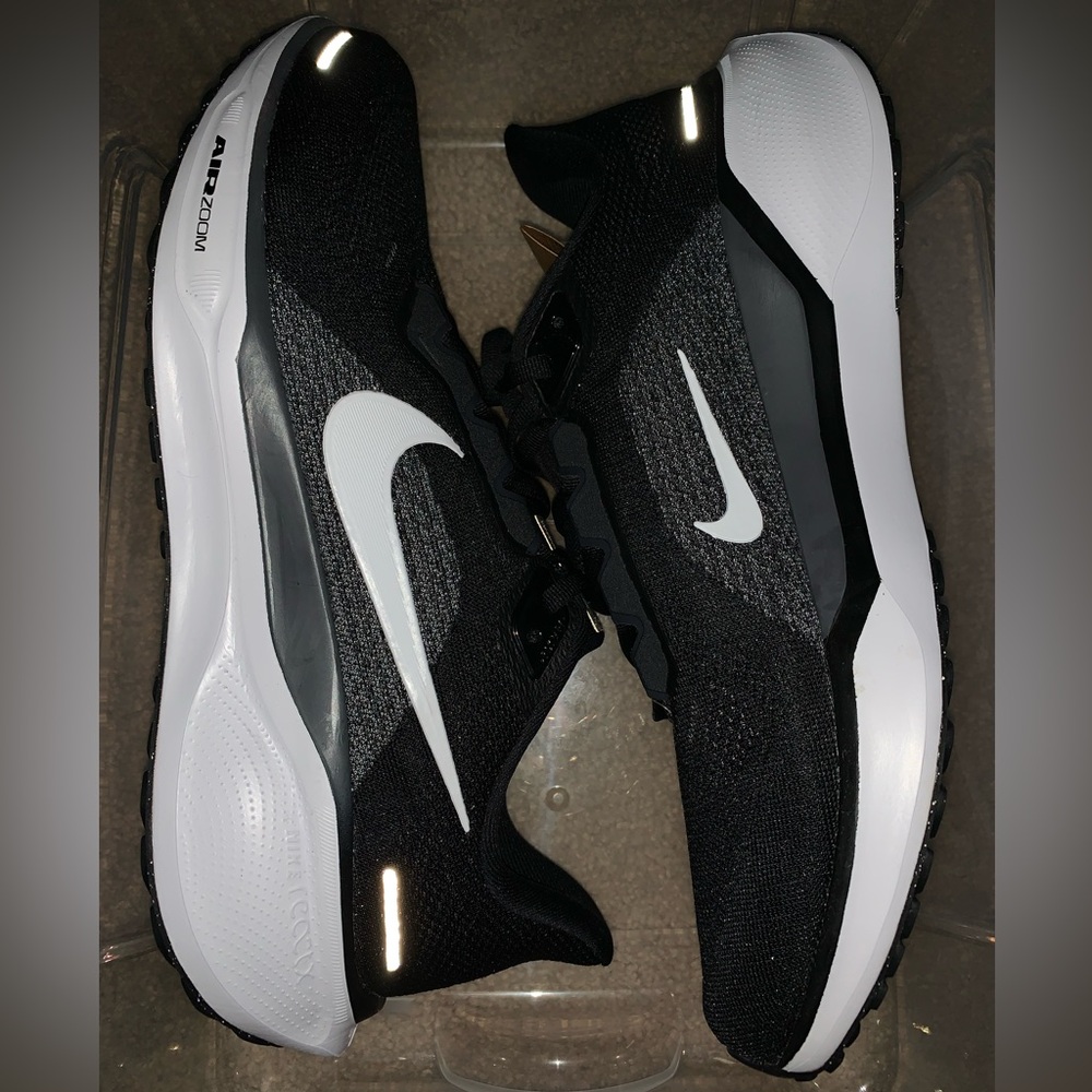 Nike - Pegasus 41 - Size 9.5 - Men’s Running Shoes - Black/White